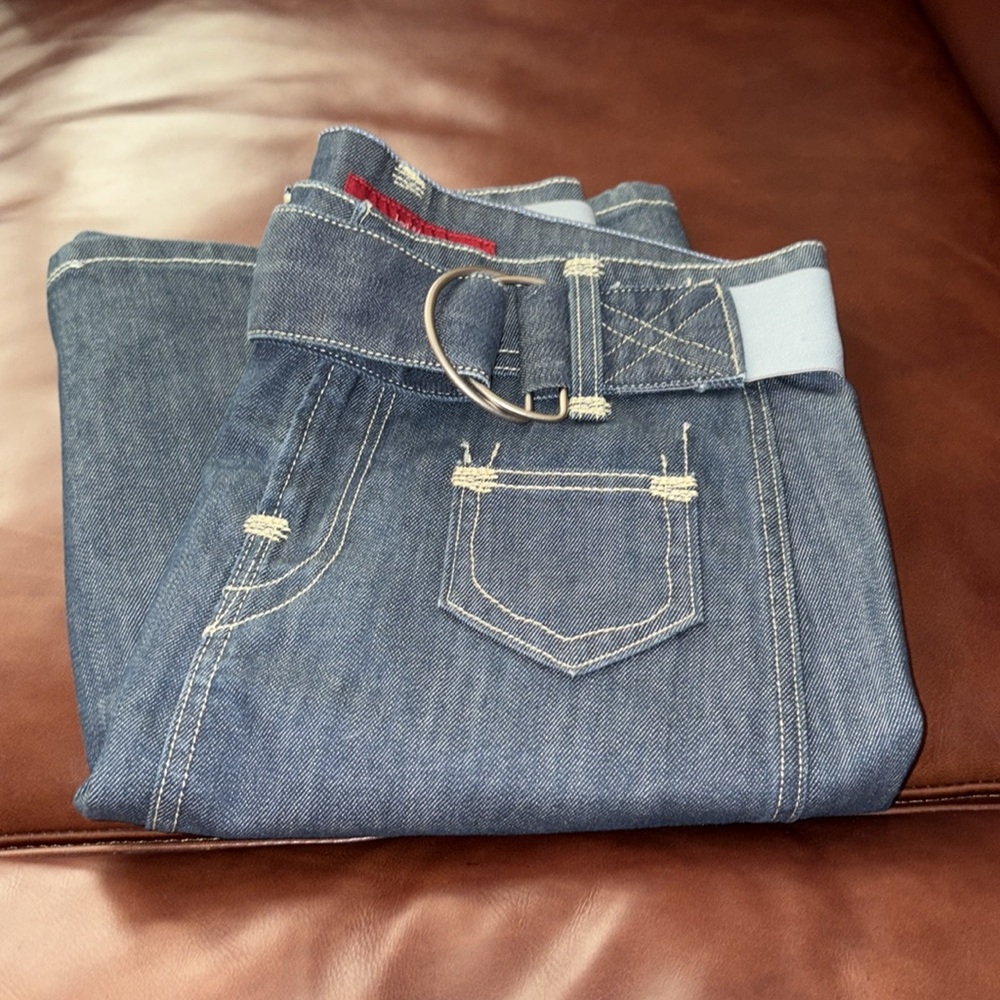 Levis skirt w/belt. Size 4 - Picture 3 of 4